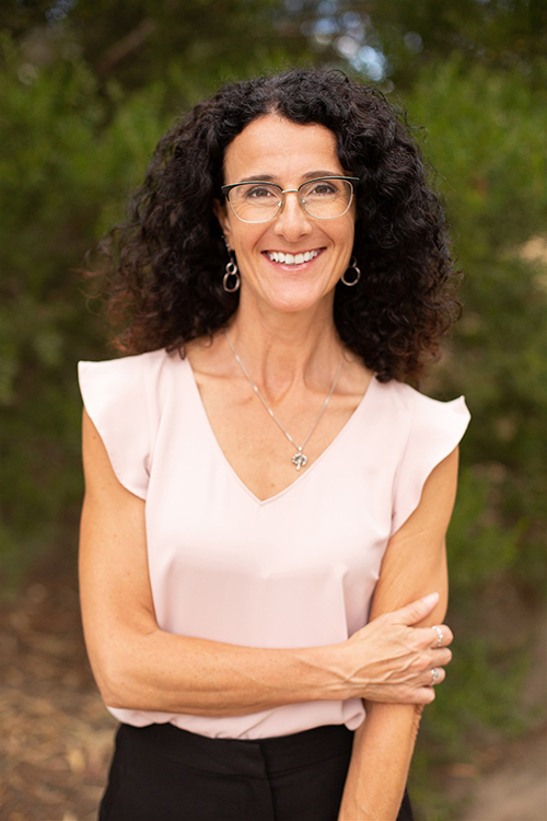 Carmen Headshots The Pregnancy Naturopath - Carmen Farrugia, FAQ